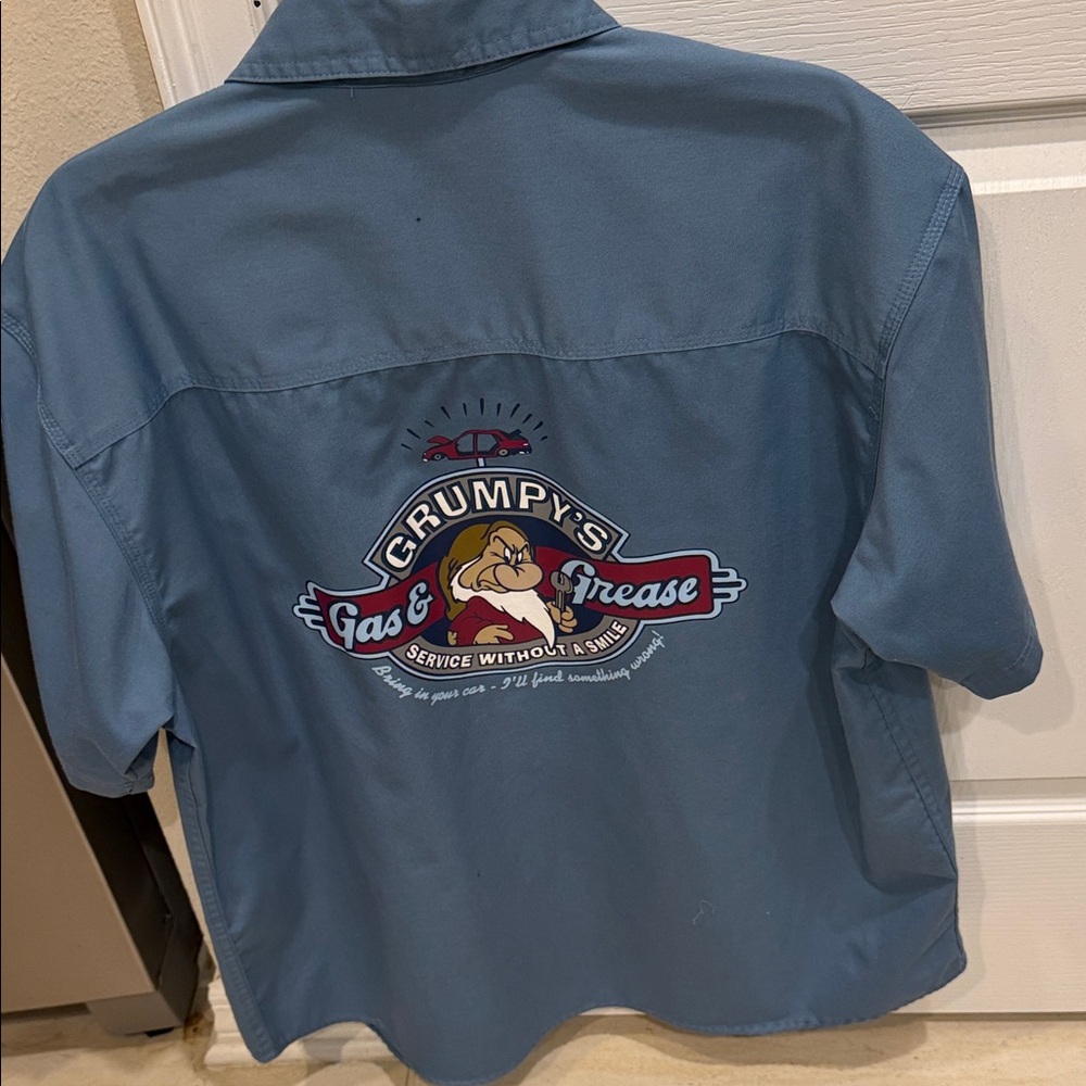 Disney Blue Grumpy's Gas & Grease Men's Shirt vintage size Med